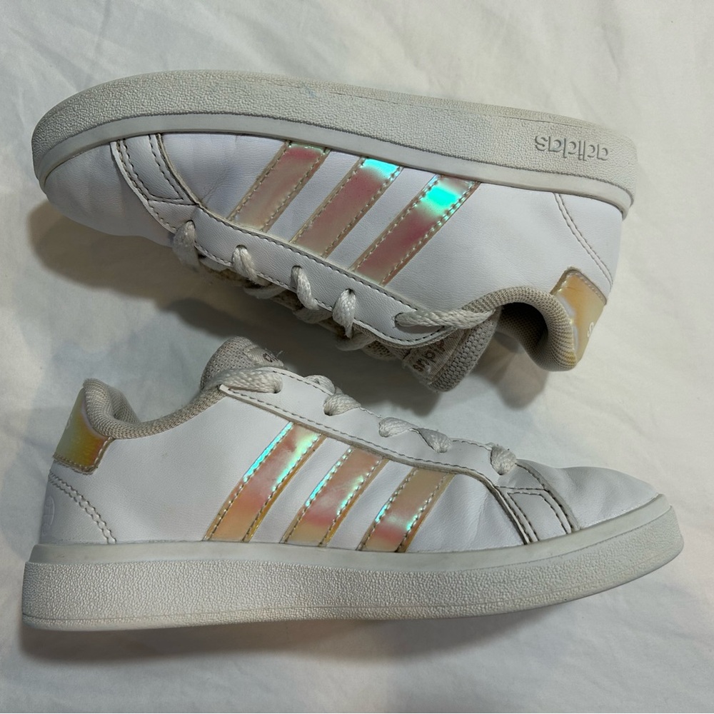 GUC Little Girls Adidas Grand Court 2.0 Sneaker — size 12